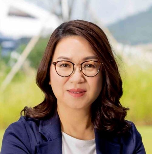 Charlotte Ho