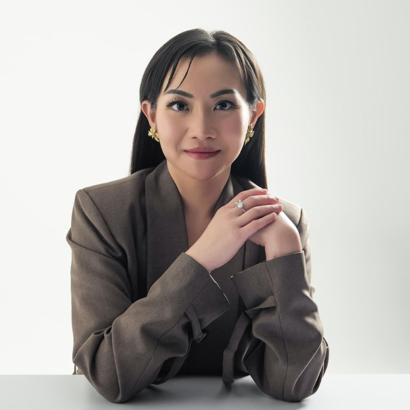 Shely Dinata